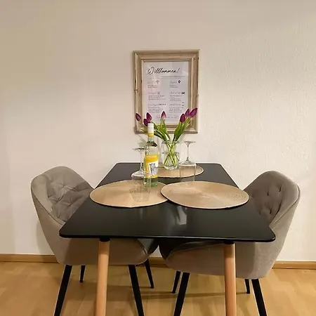 Gemuetliche 2-zimmer Im Zentrum * Neumuenster
