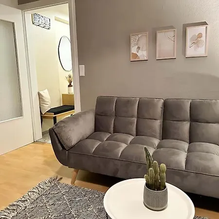 Gemuetliche 2-zimmer Im Zentrum Appartamento Neumünster